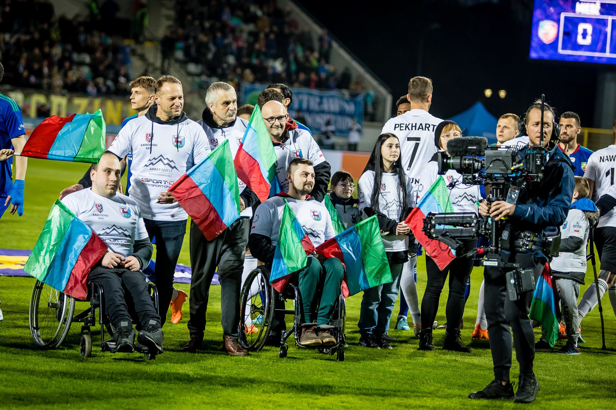 dzieci-i-kibice-kkkn-wyprowadzali-pikarzy-ekstraklsy-114498