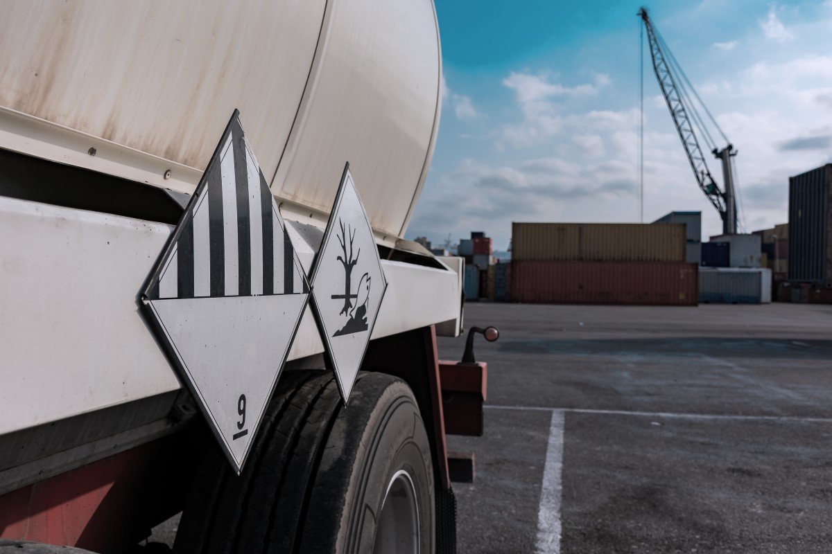 transport-adr-z-firma-kurierska-dsv-xpress-114597