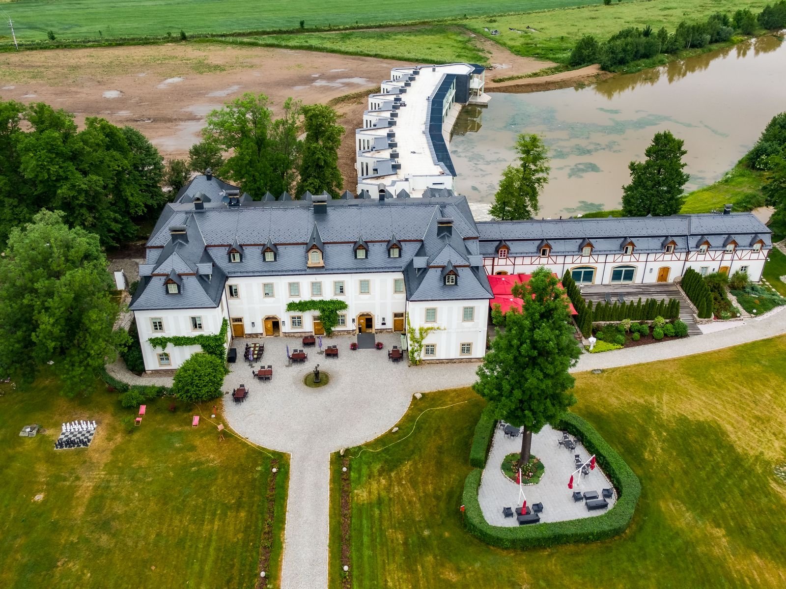 zmiany-w-paacu-pakoszow-114611