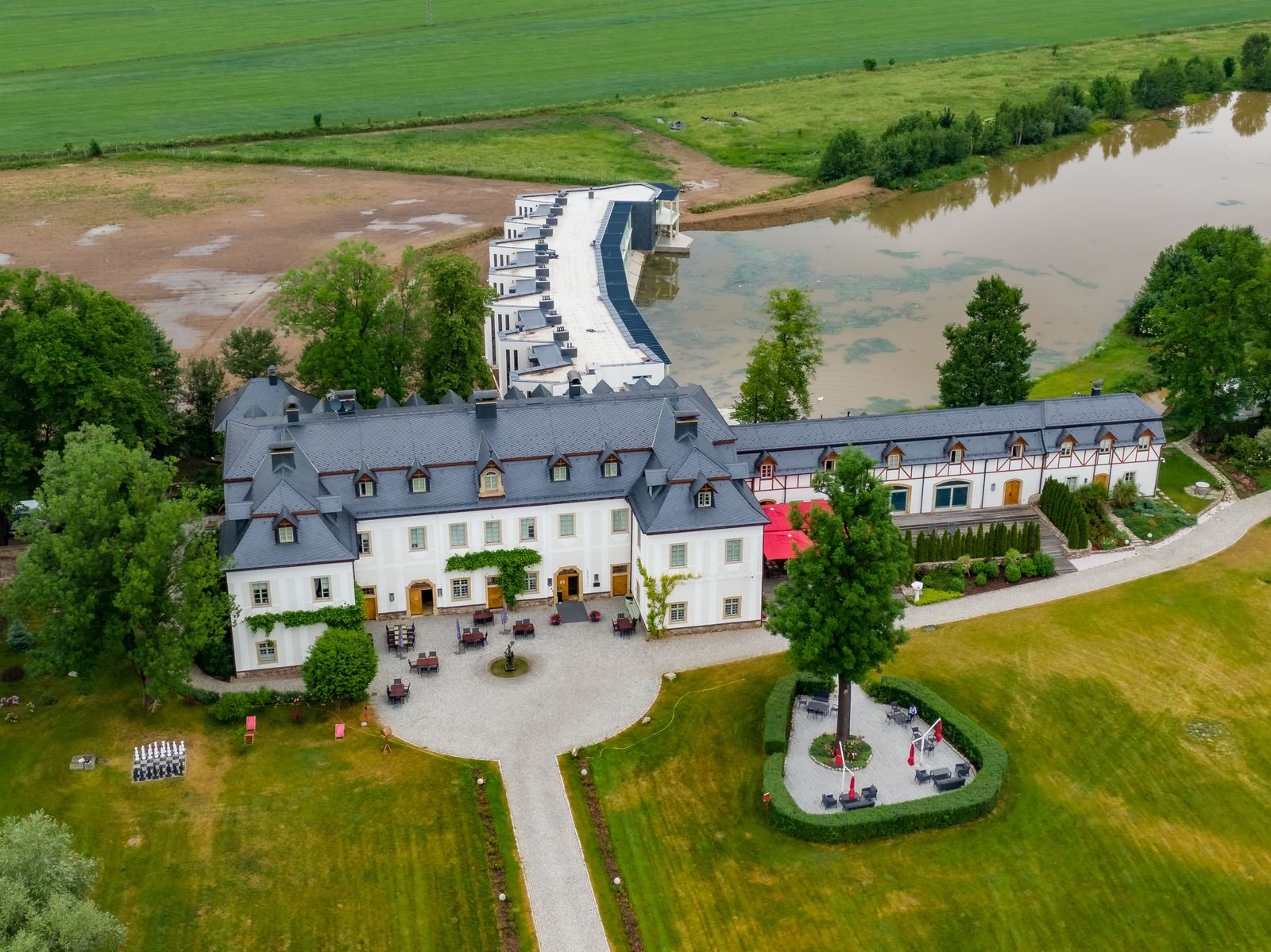 zmiany-w-paacu-pakoszow-114611