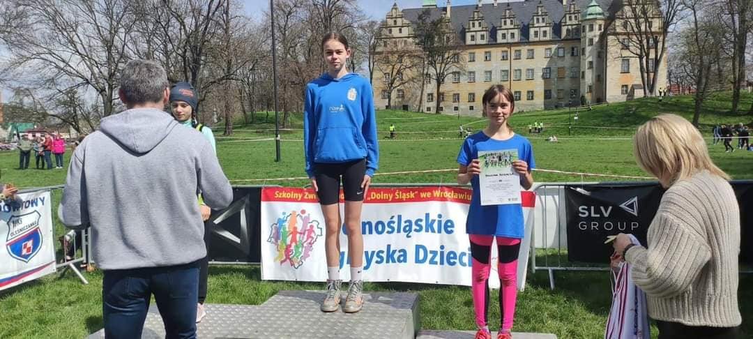 modzi-na-podium-114631