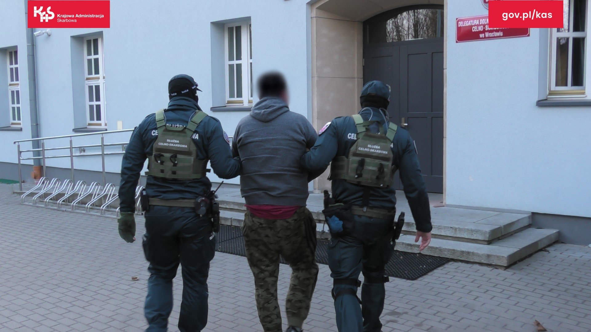 gang-faszujacy-faktury-zosta-rozbity-114651