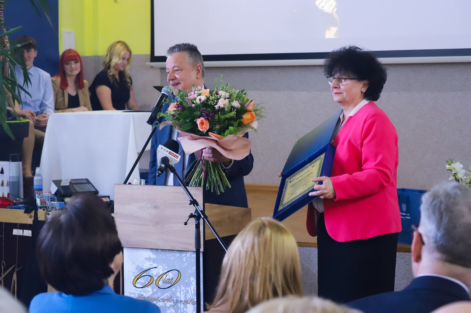 szesc-dekad-ksztacenia-zawodowego-w-handlowce-114740