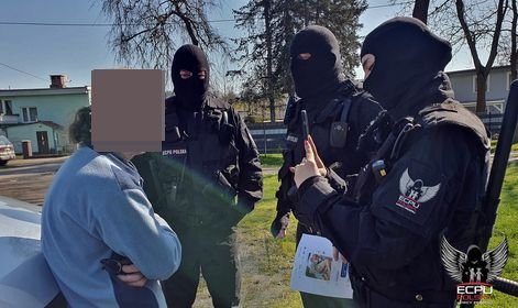 tak-dziaaja-owcy-pedofili-114880