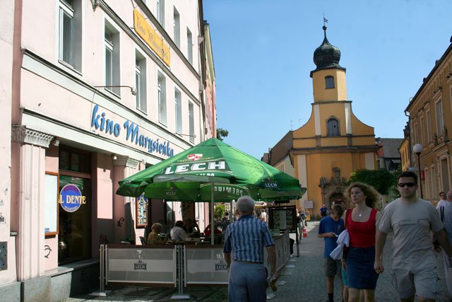 czarne-chmury-w-maym-kinie-11490