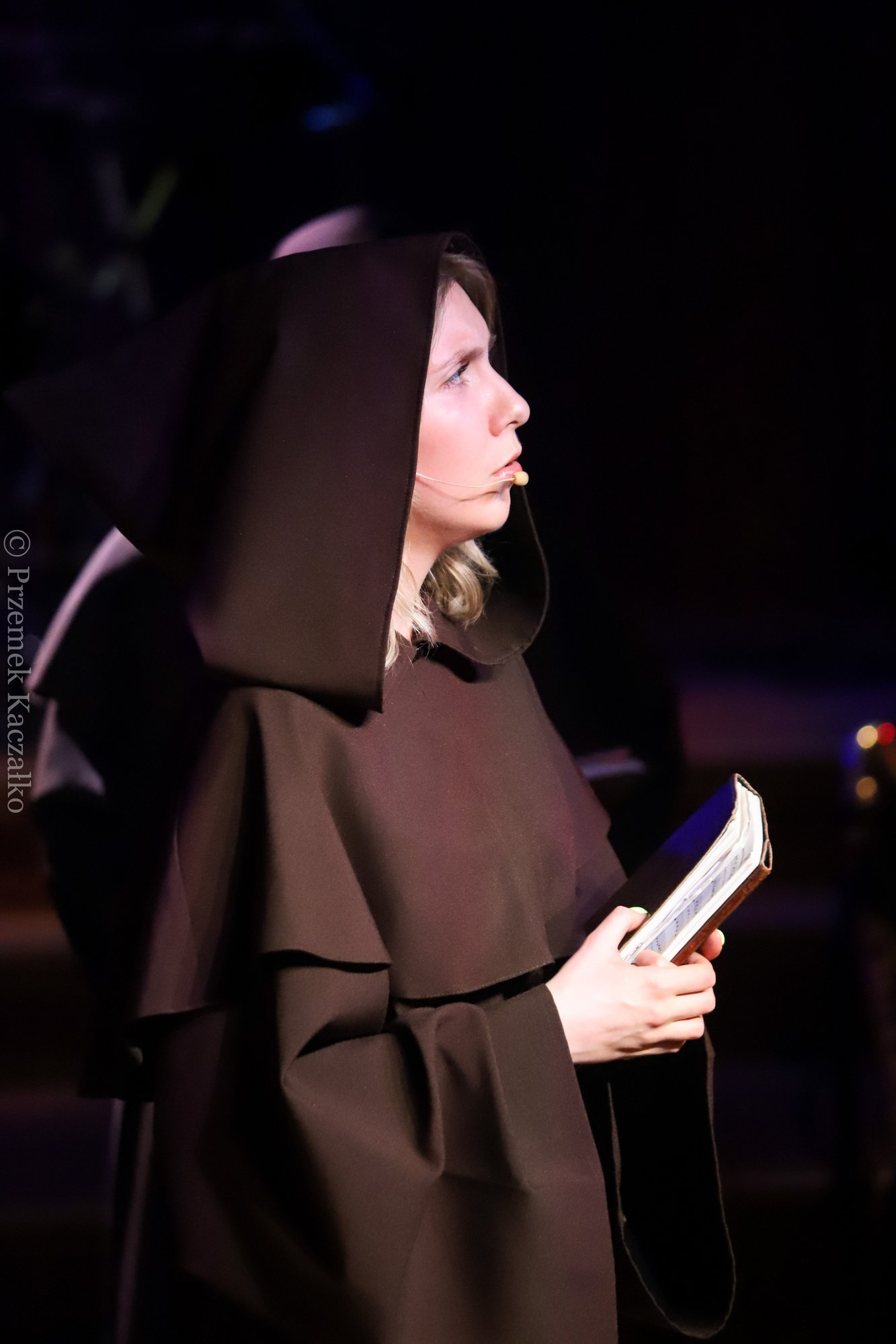 zespo-gregorian-grace-z-owacja-na-stojaco-114955