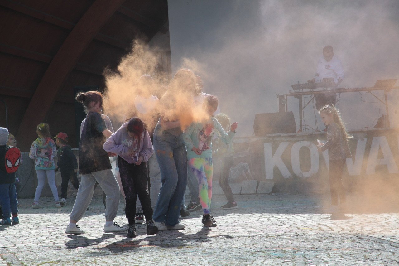 color-party-z-muzyka-114971