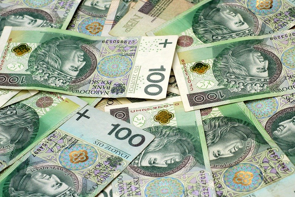 kolejna-seniorka-stracia-pieniadze-bo-uwierzya-oszustowi-114977