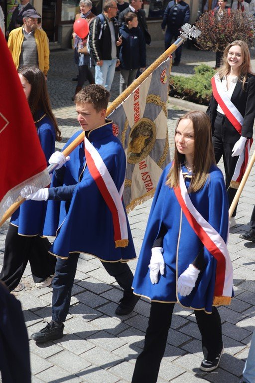 wysoka-frekwencja-na-marszu-konstytucji-3-maja-115002
