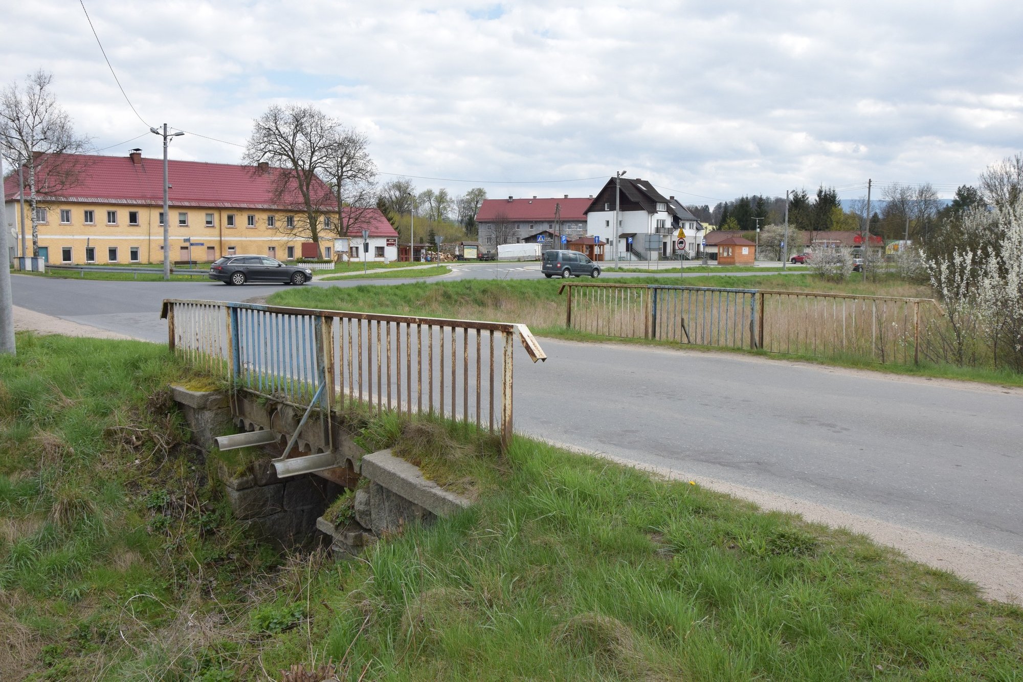 czas-na-remont-drogi-powiatowej-i-mostu-115005