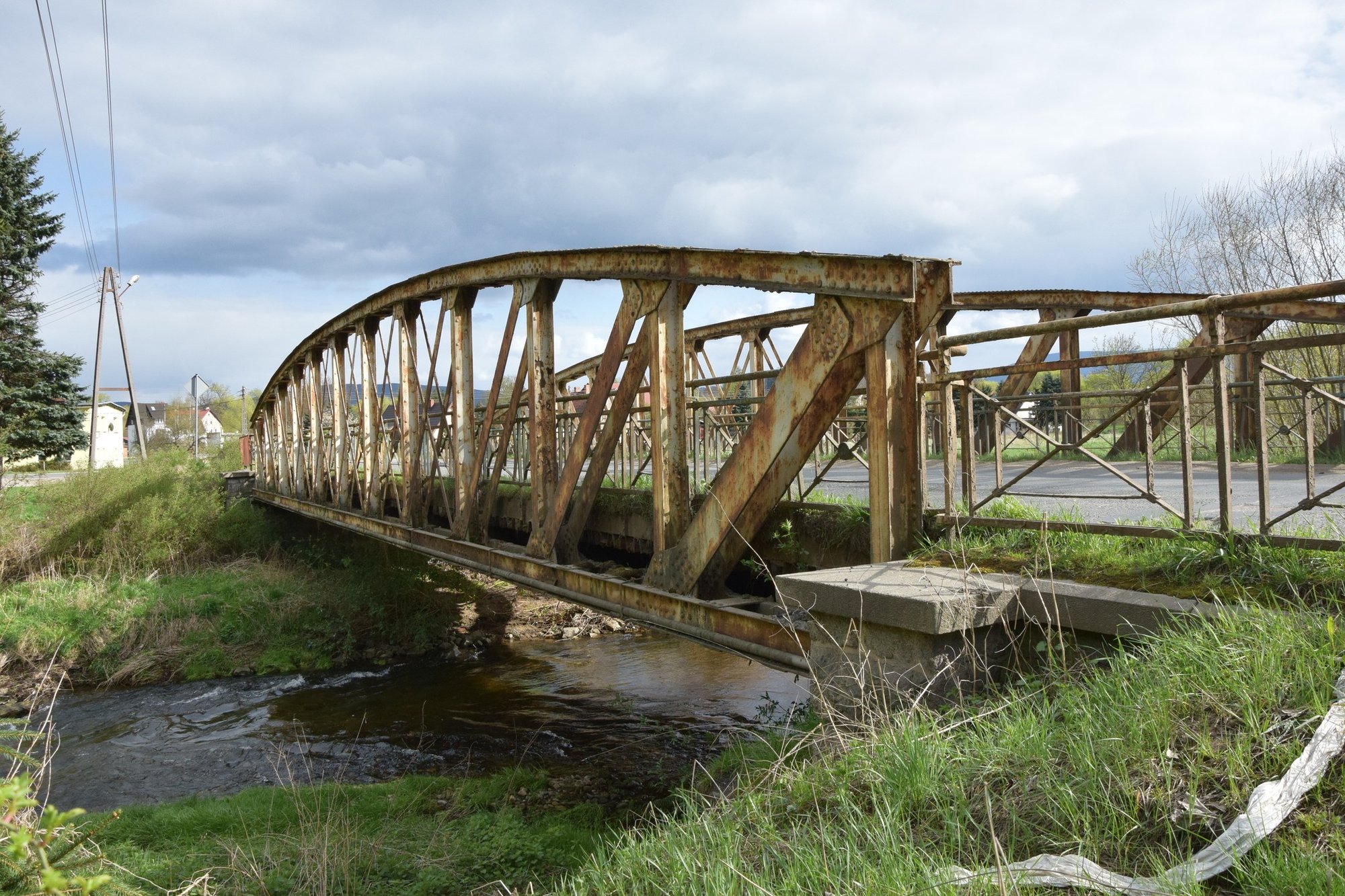 czas-na-remont-drogi-powiatowej-i-mostu-115005