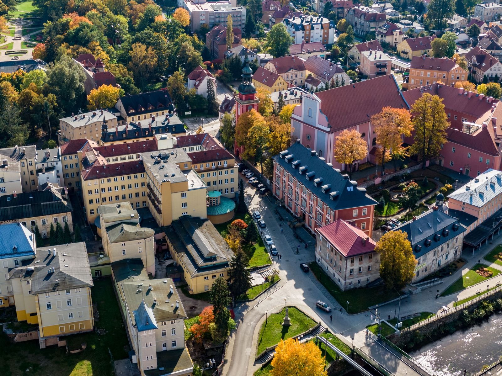 czarne-chmury-nad-uzdrowiskami-115098
