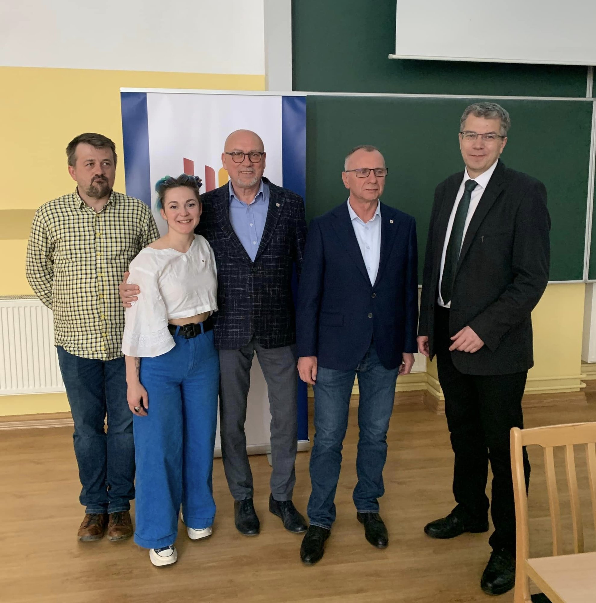 u-ekonomistow-targi-wolontariatu-pene-pasji-115209