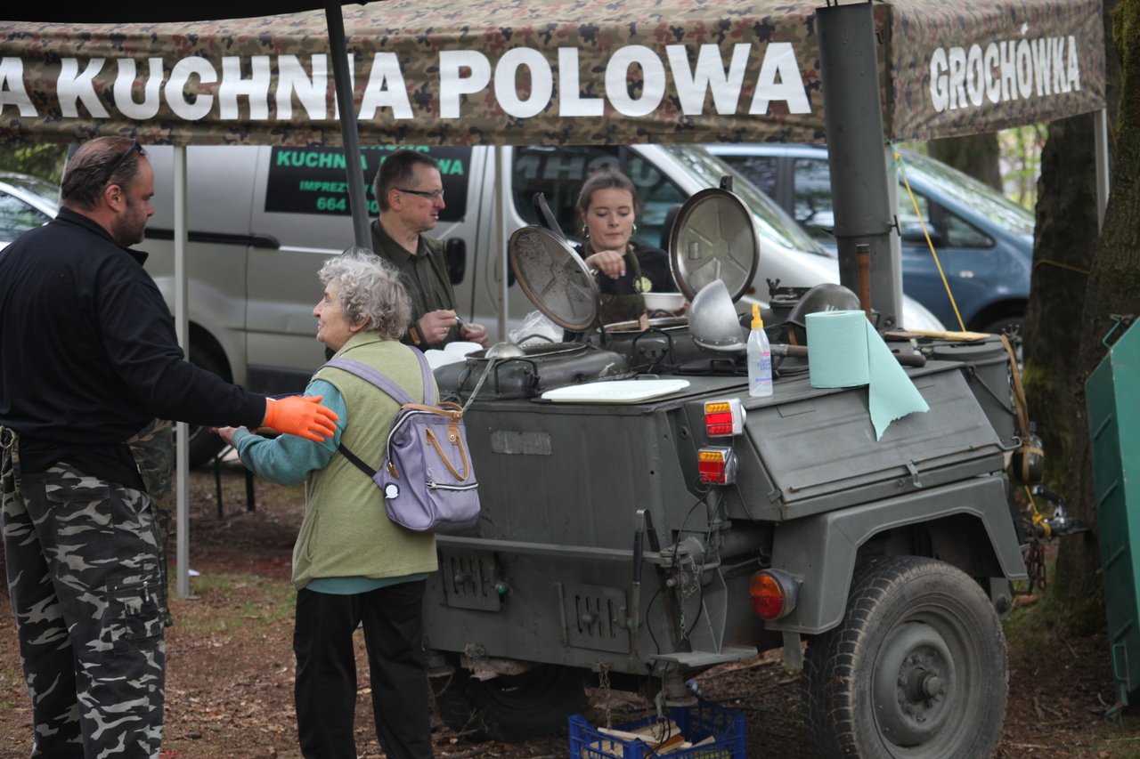 sprzatanie-pod-szrenica-z-piknikiem-na-fina-115223