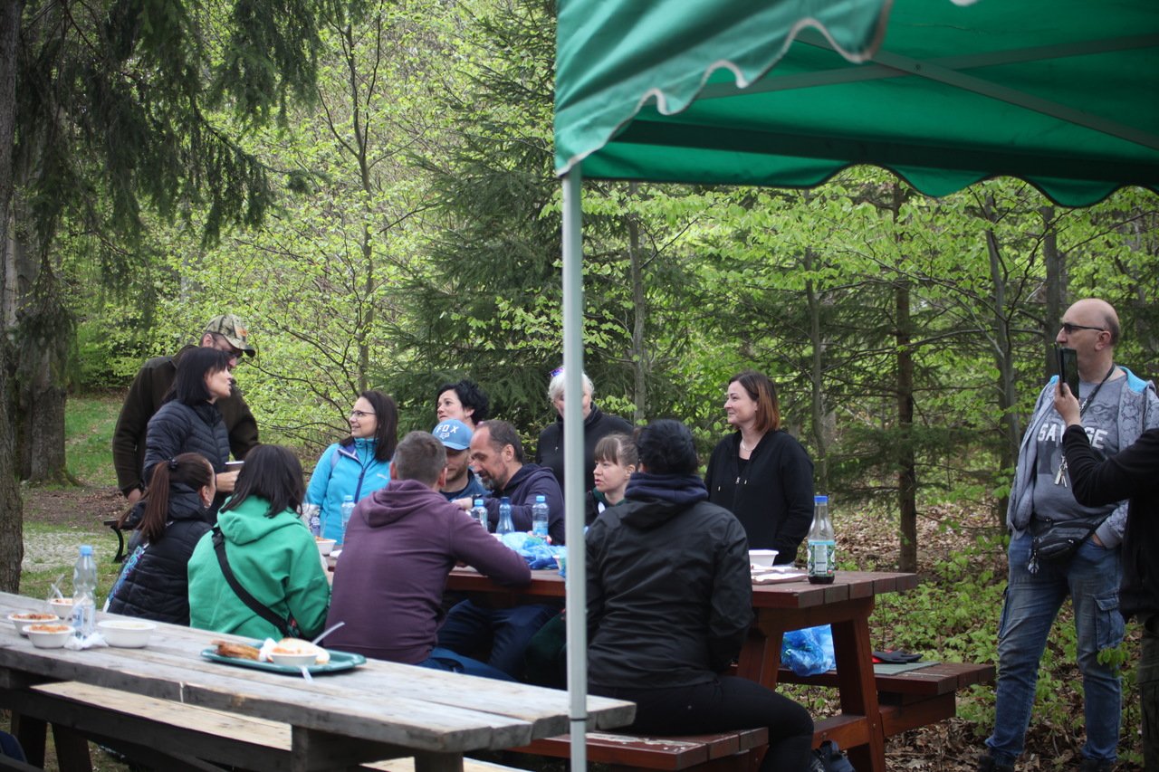 sprzatanie-pod-szrenica-z-piknikiem-na-fina-115223