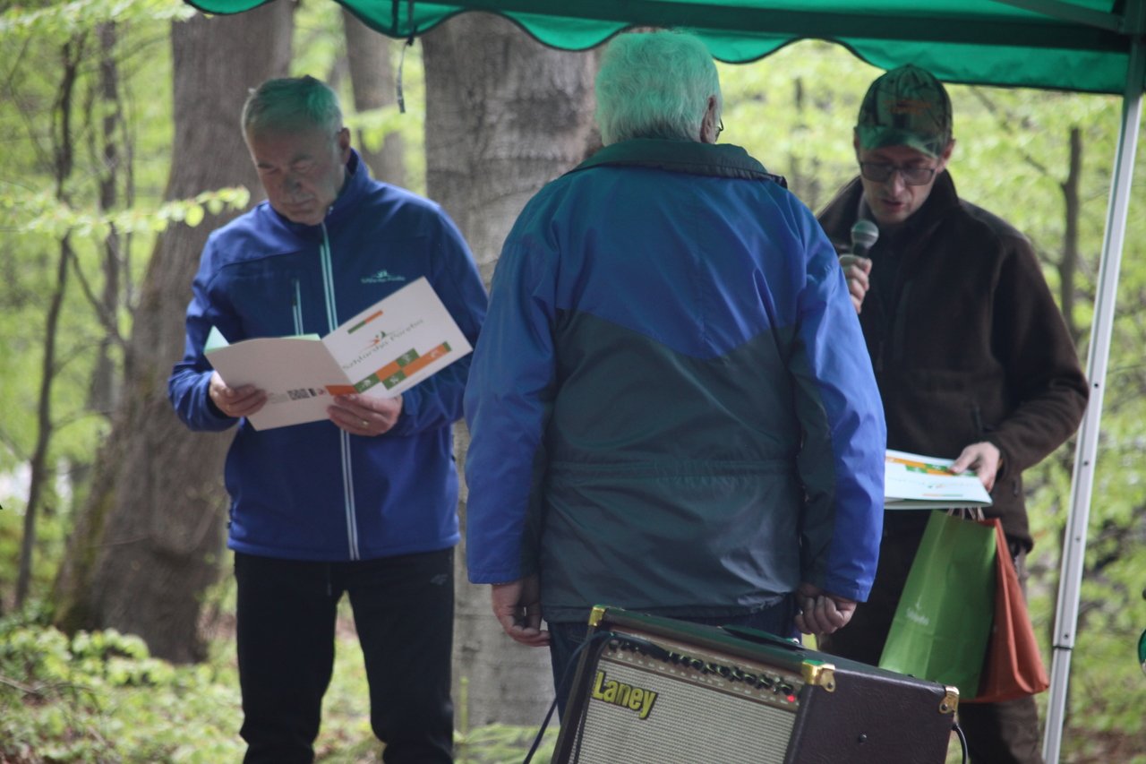 sprzatanie-pod-szrenica-z-piknikiem-na-fina-115223