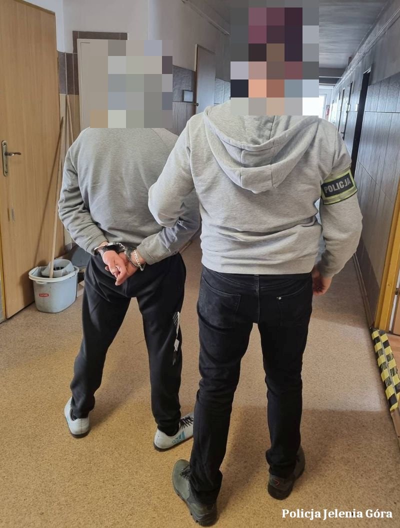policyjny-pies-znalaz-narkotyki-115494