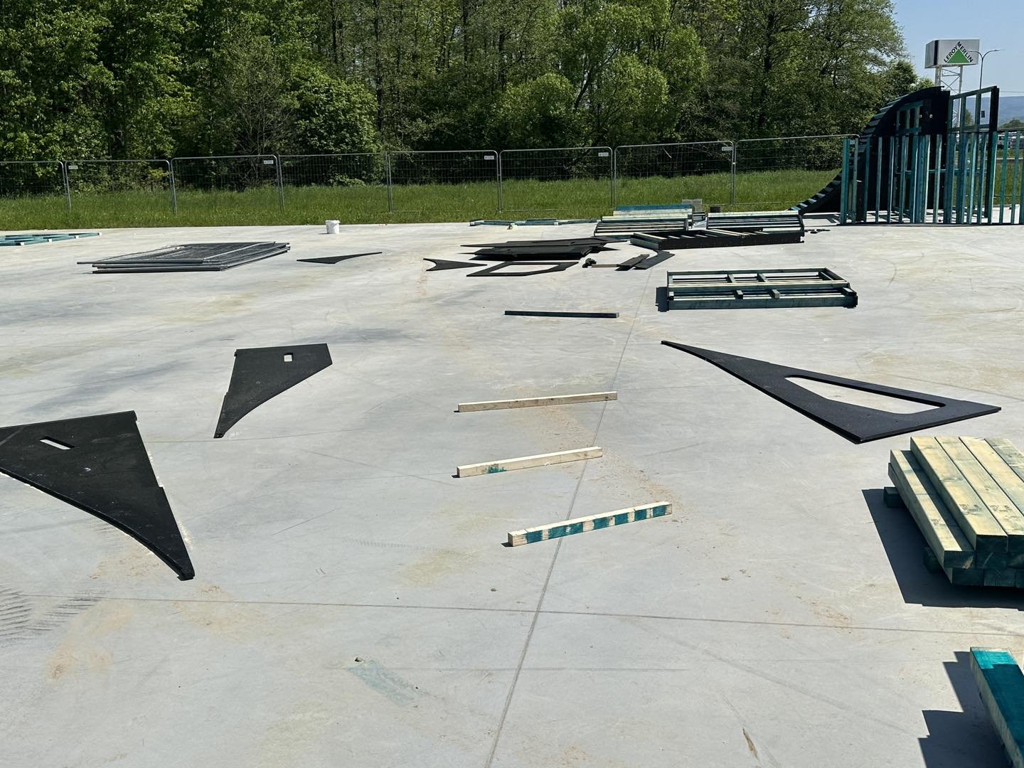 skatepark-na-zabobrzu-w-montazu-115554
