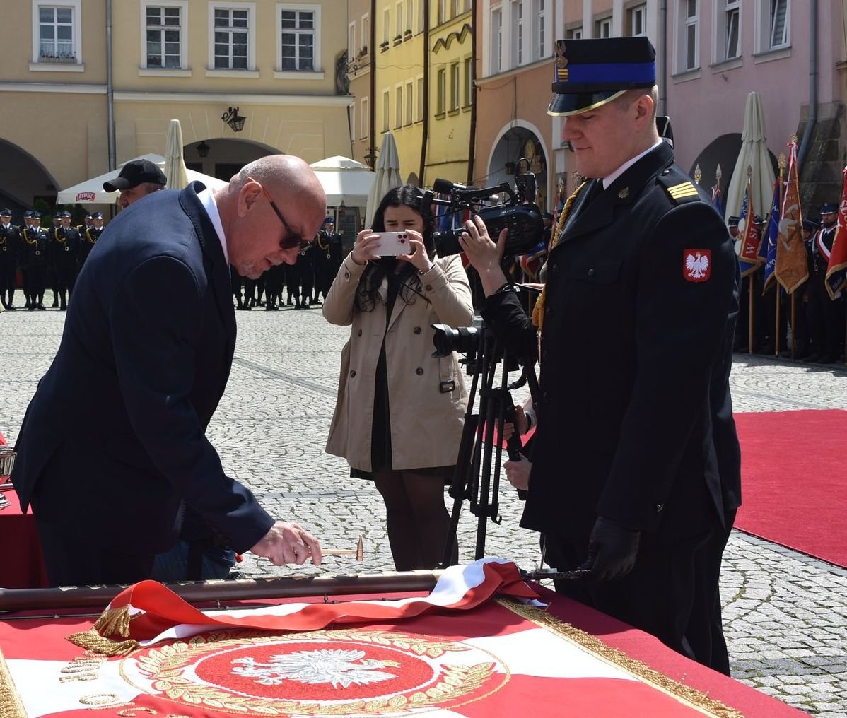 sztandar-dla-jeleniogorskich-strazakow-115573