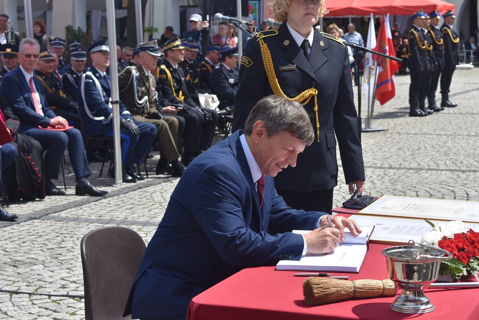 sztandar-dla-jeleniogorskich-strazakow-115573