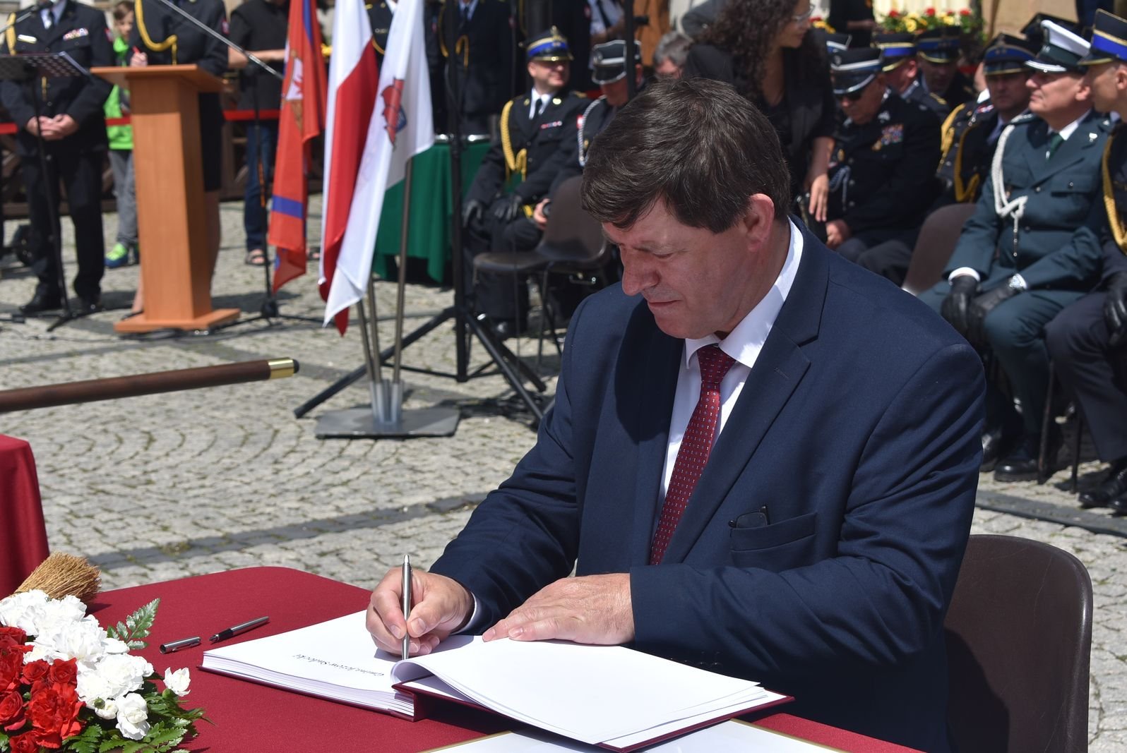 sztandar-dla-jeleniogorskich-strazakow-115573