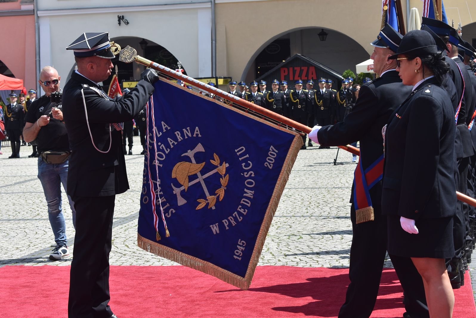 sztandar-dla-jeleniogorskich-strazakow-115573