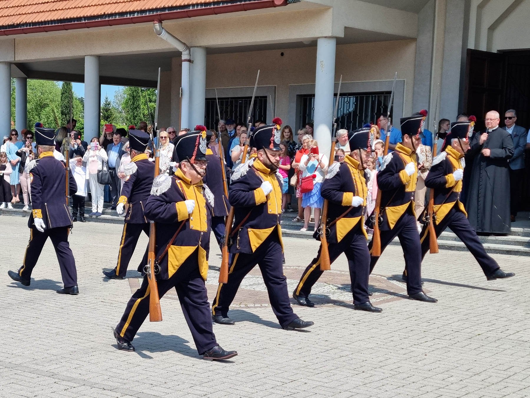 swieto-matki-wielki-festyn-cieplicach-115624