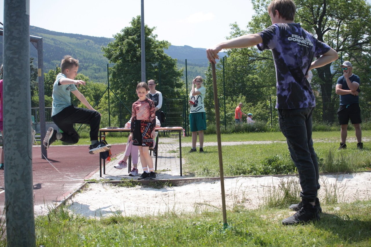 dzieciece-zmagania-sportowe-w-kowarach-115625