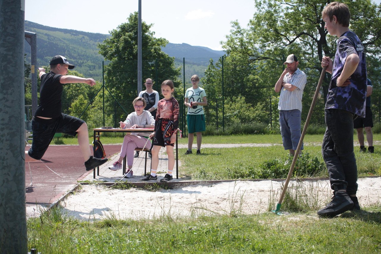 dzieciece-zmagania-sportowe-w-kowarach-115625