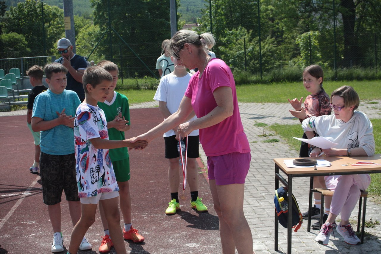 dzieciece-zmagania-sportowe-w-kowarach-115625