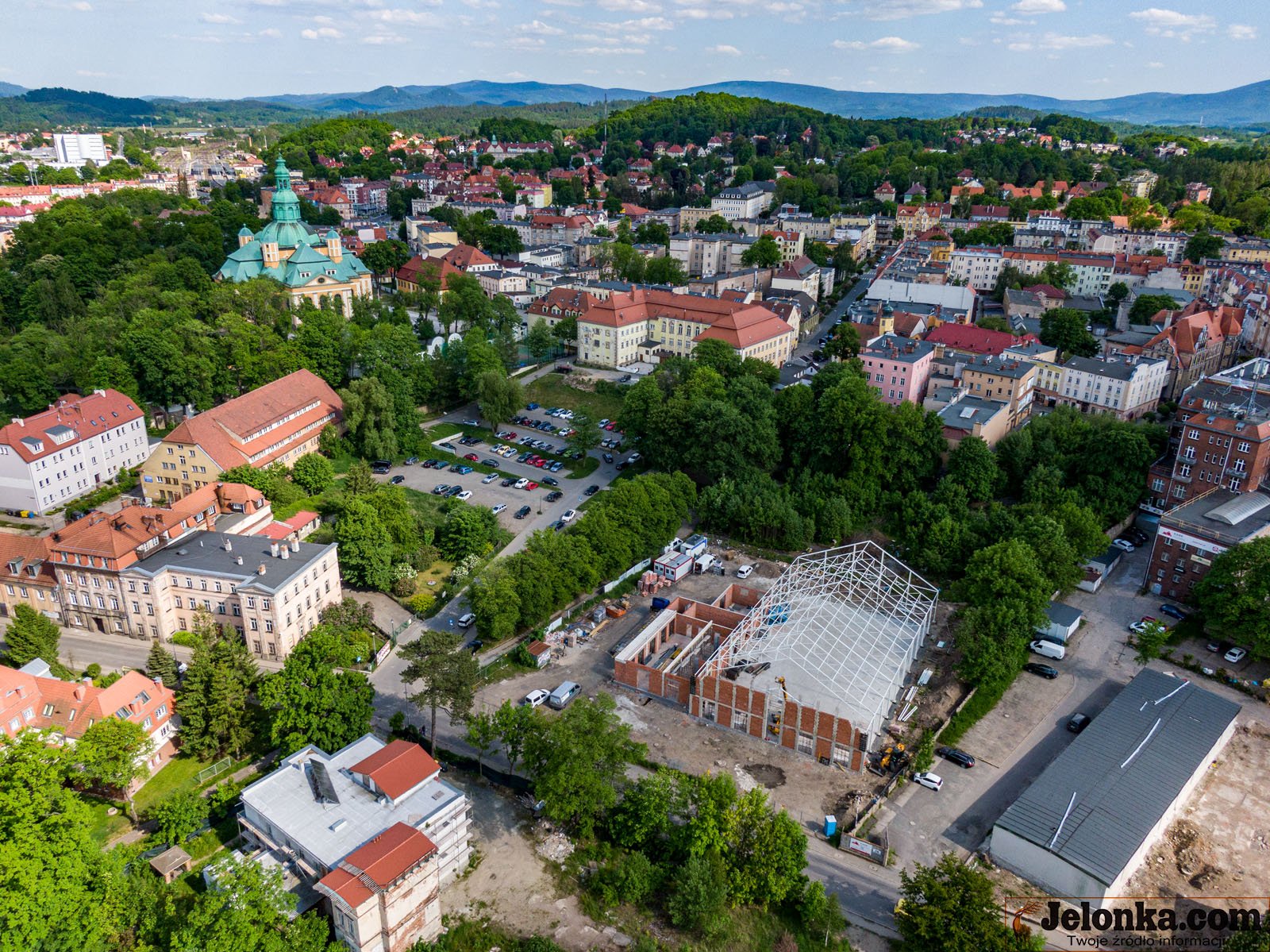 trwa-budowa-lodowiska-115671