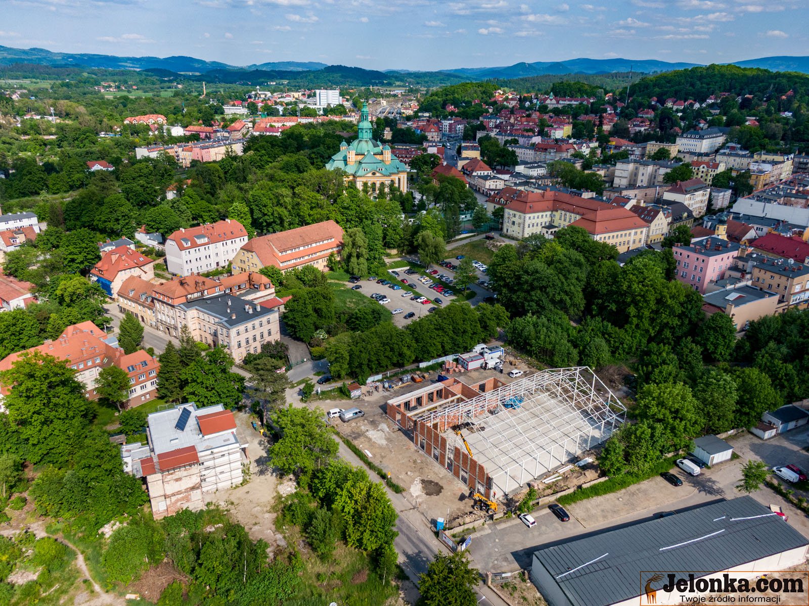 trwa-budowa-lodowiska-115671