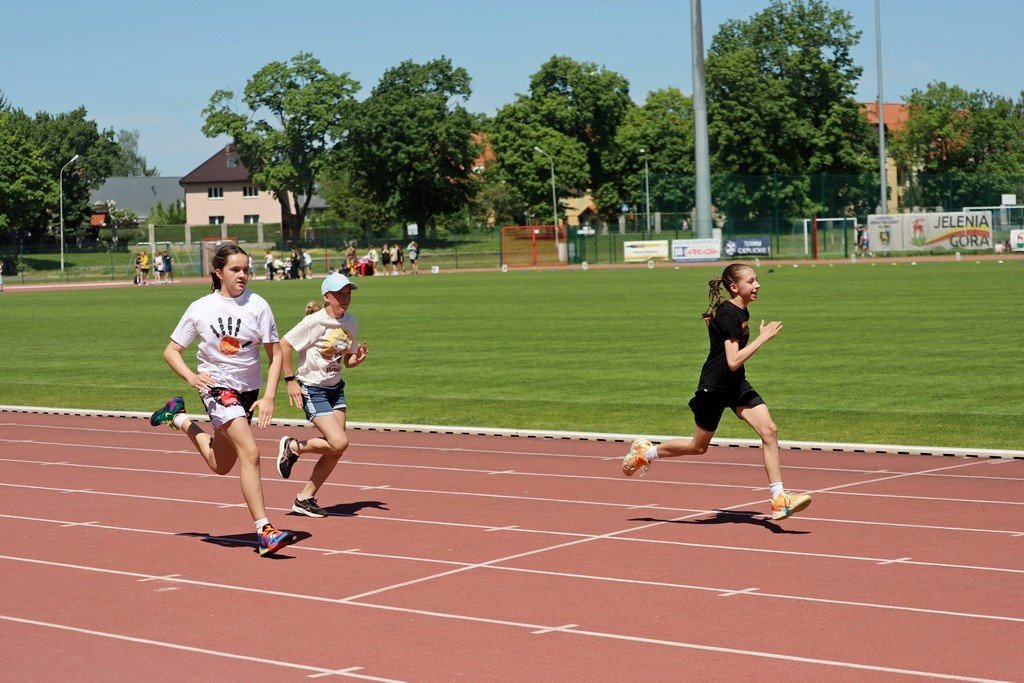 sportowy-dzien-dziecka-sp-11-115756