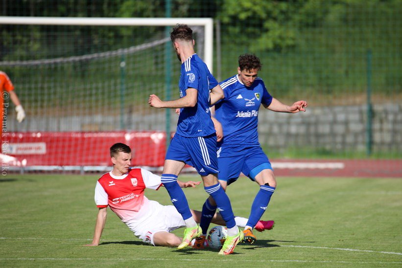 iii-liga-dla-karkonoszy-znowu-po-karnych-115813