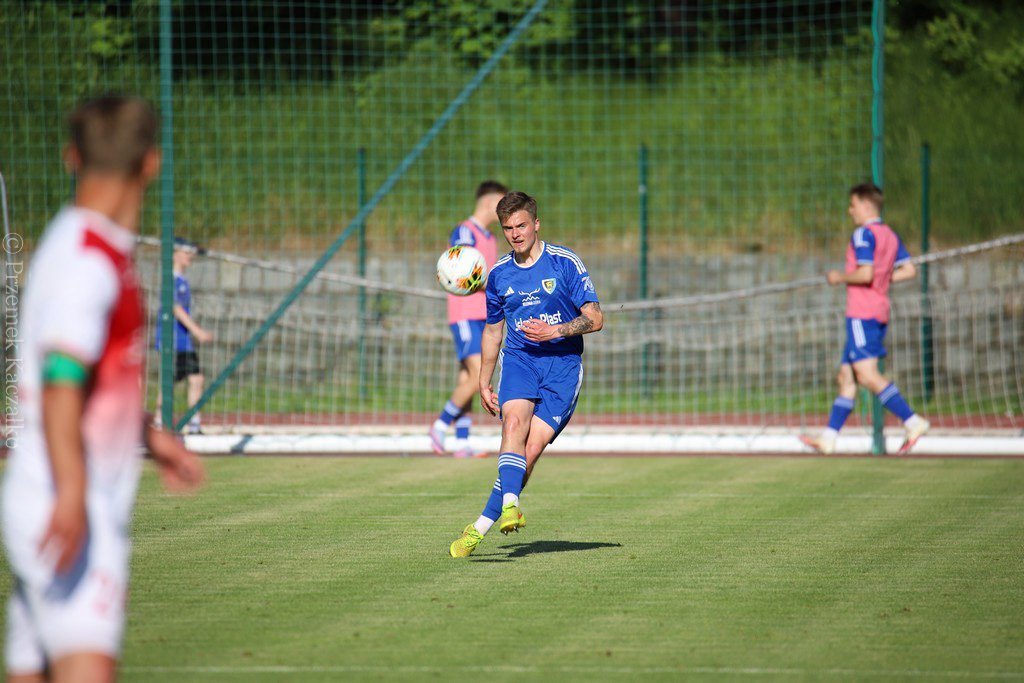 iii-liga-dla-karkonoszy-znowu-po-karnych-115813