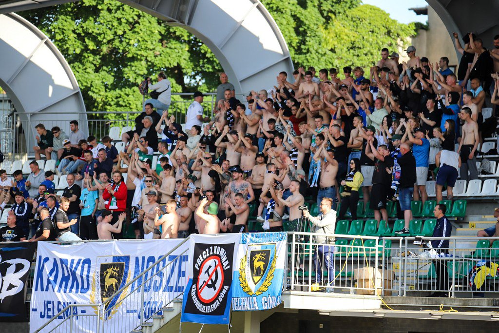 iii-liga-dla-karkonoszy-znowu-po-karnych-115813
