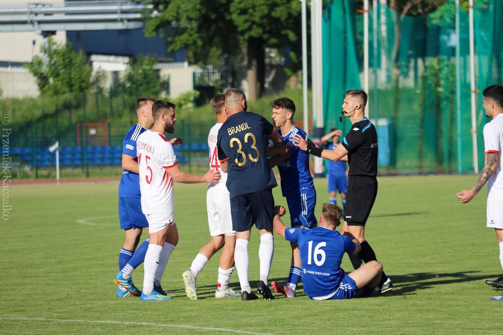 iii-liga-dla-karkonoszy-znowu-po-karnych-115813