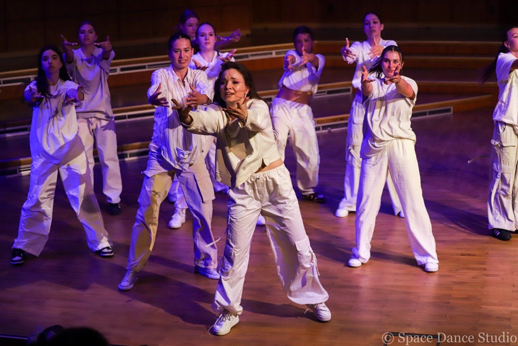 gala-space-dance-studio-115838
