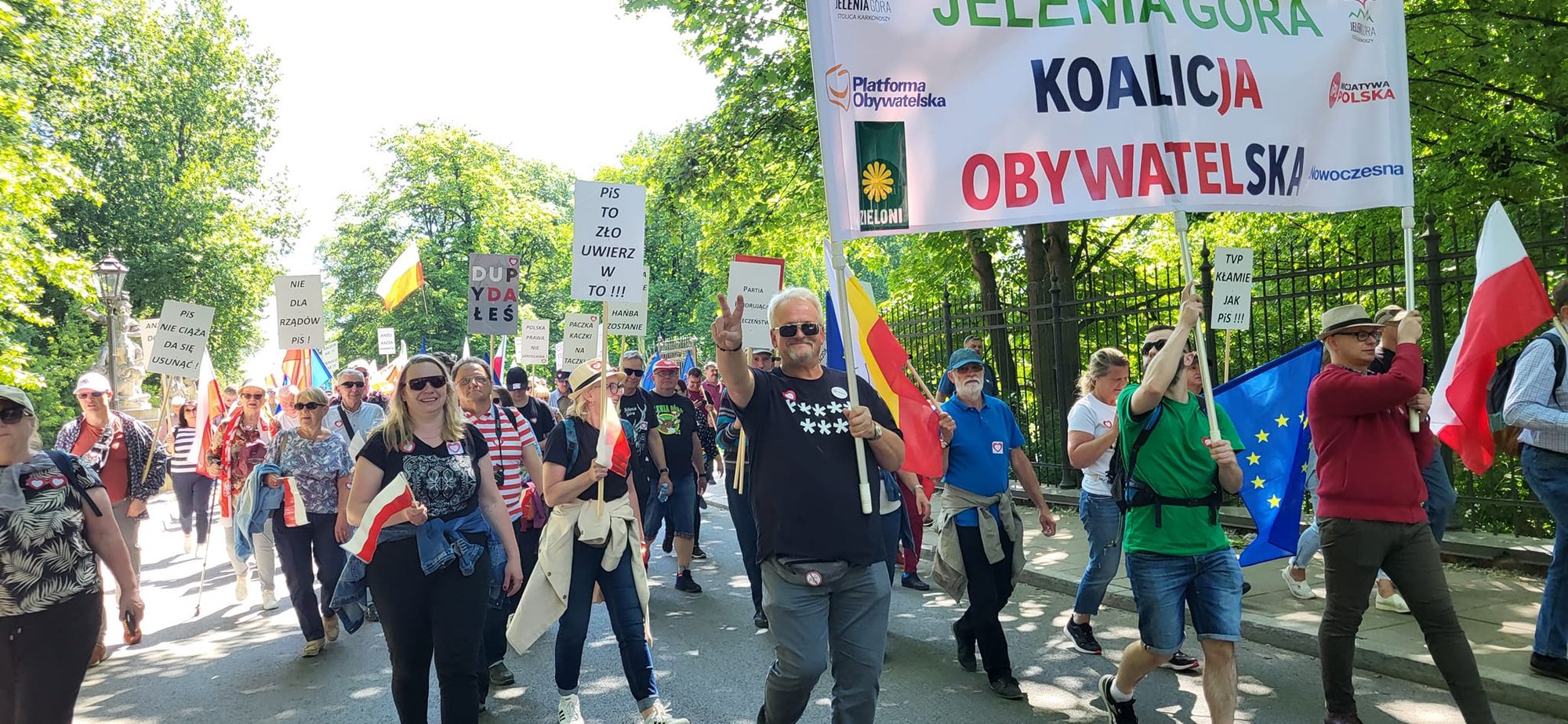 jeleniogorzanie-na-manifestacji-w-warszawie-115852