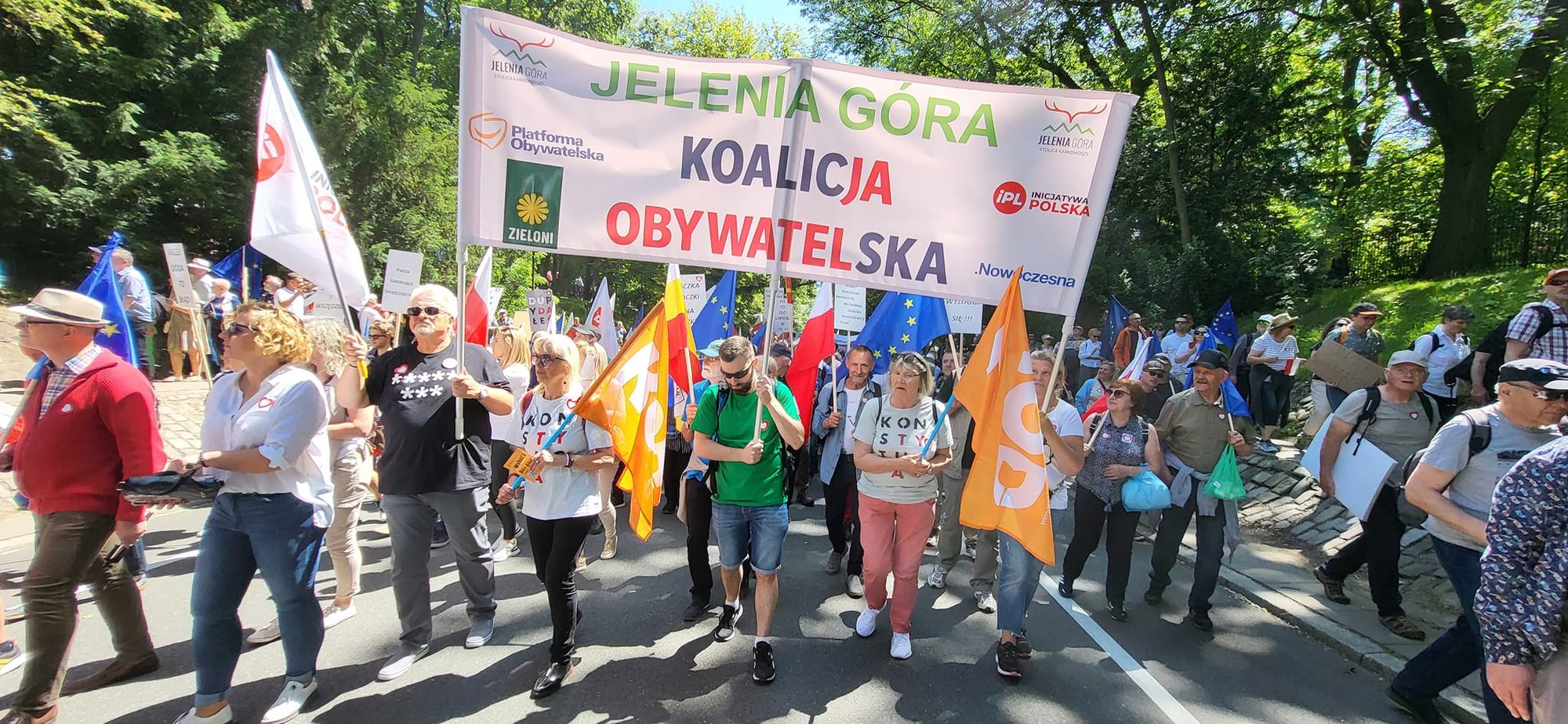 jeleniogorzanie-na-manifestacji-w-warszawie-115852