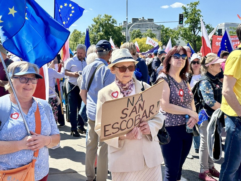 jeleniogorzanie-na-manifestacji-w-warszawie-115852