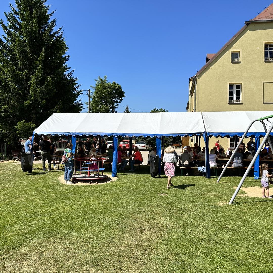 jest-swietlica-i-boisko-otwarcie-na-festynie-115857