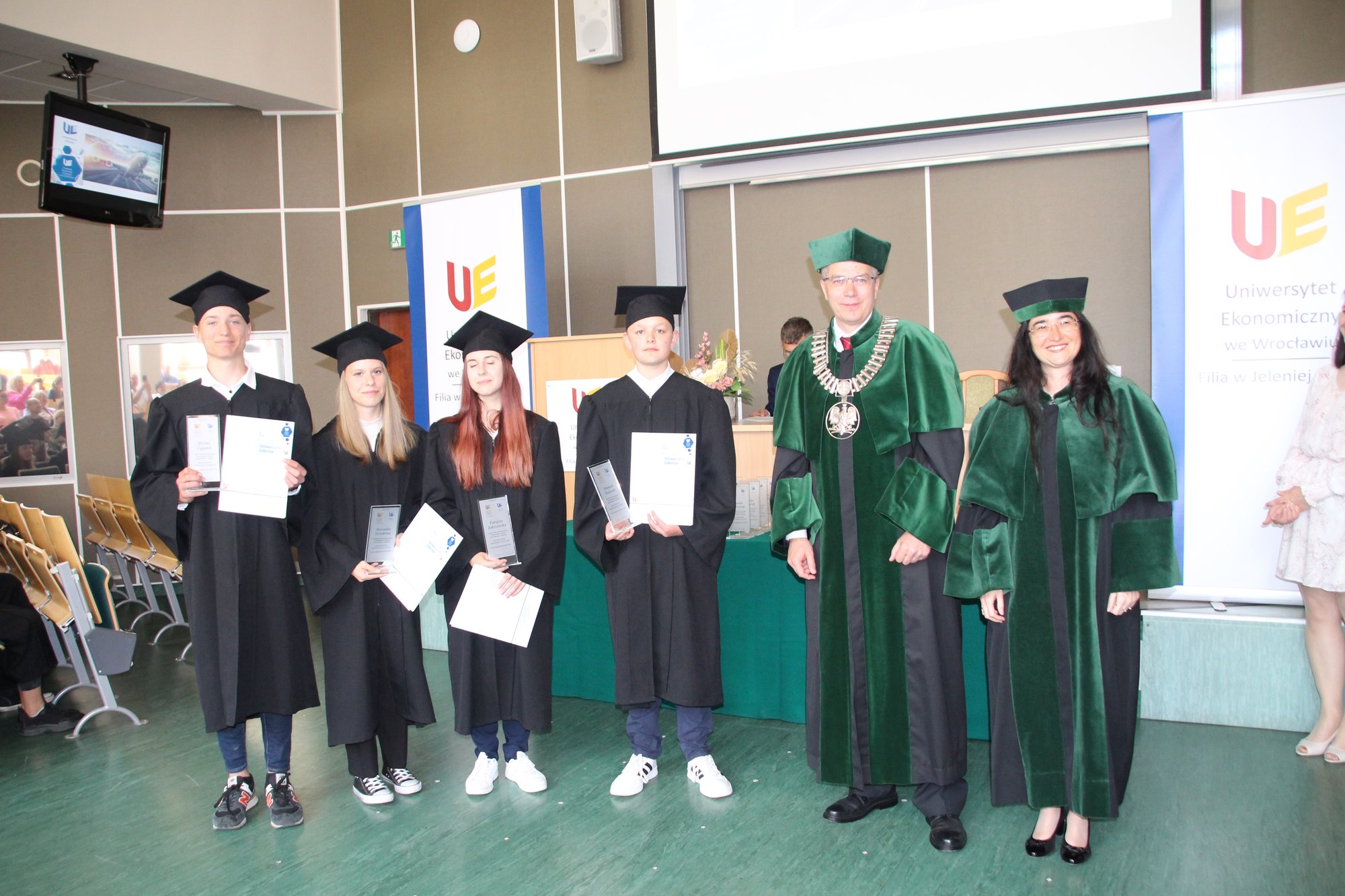 pierwsi-absolwenci-uniwersytetu-liderow-115913