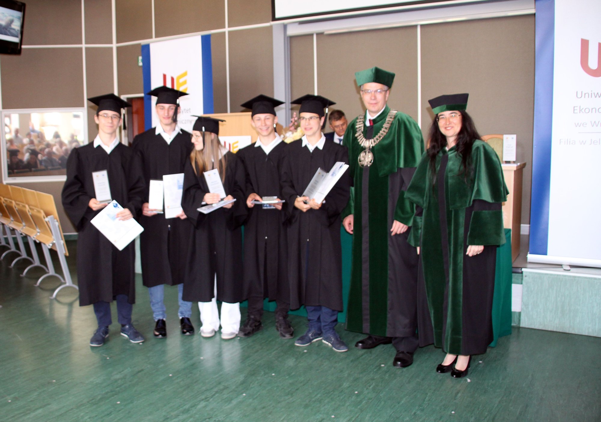 pierwsi-absolwenci-uniwersytetu-liderow-115913