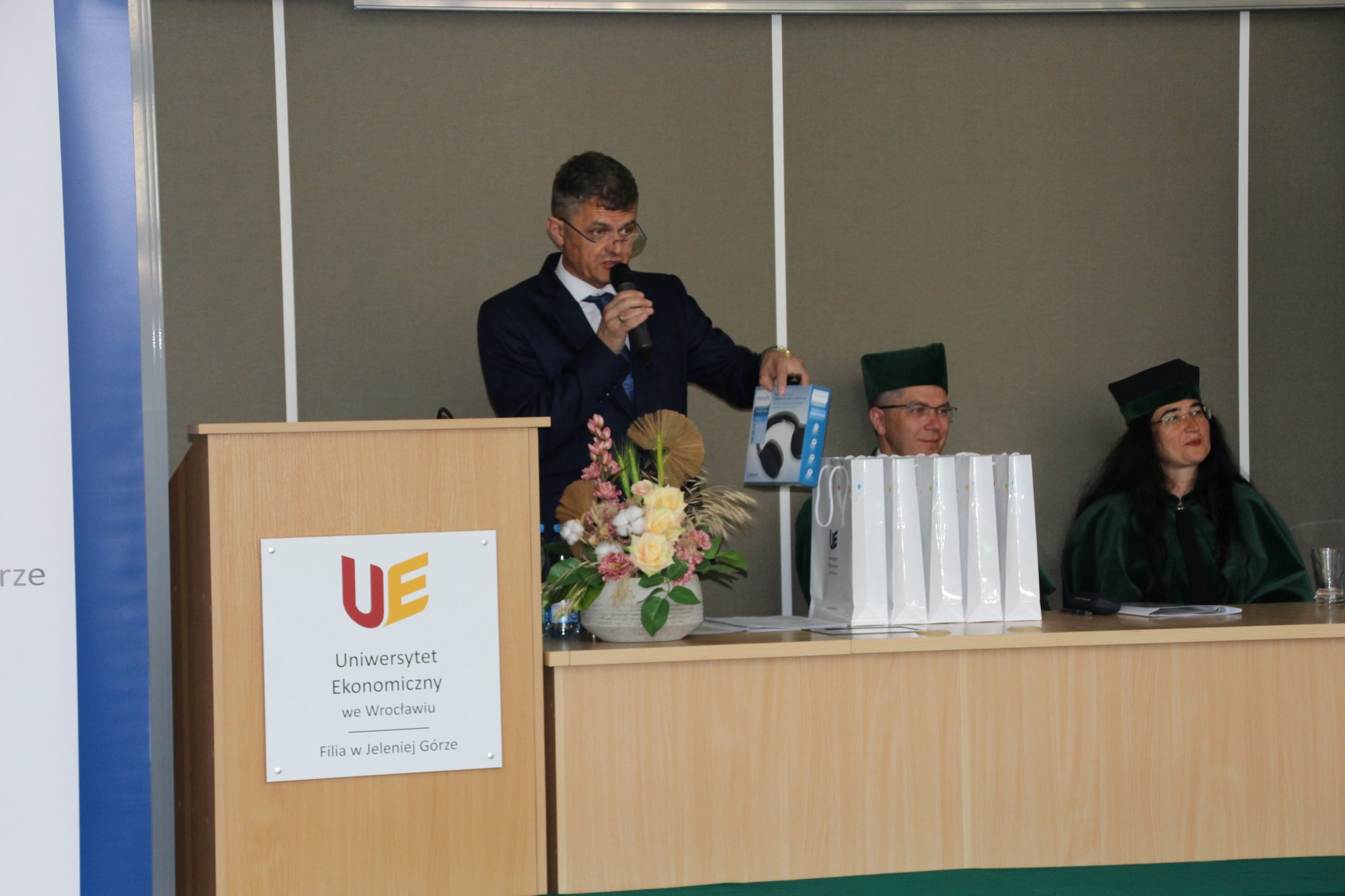 pierwsi-absolwenci-uniwersytetu-liderow-115913