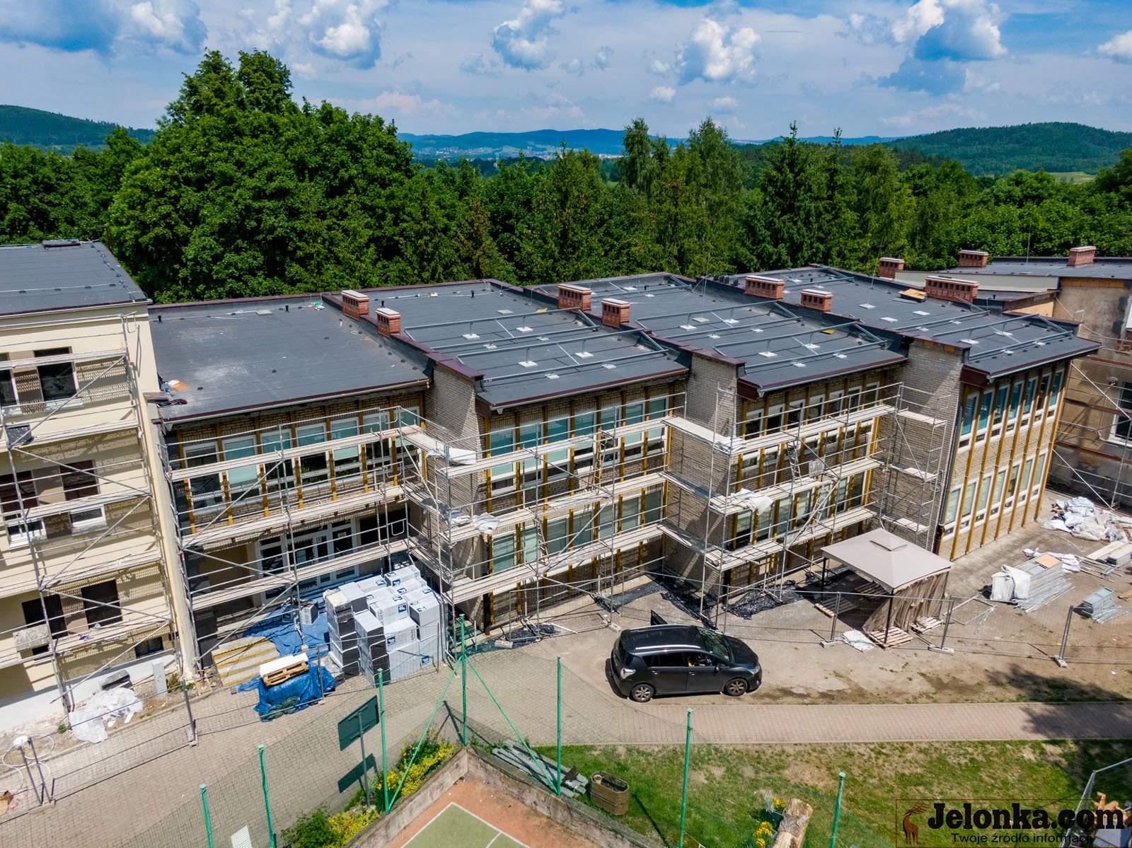 pieknieje-kompleks-przy-lesnej-w-jeleniej-gorze-115938