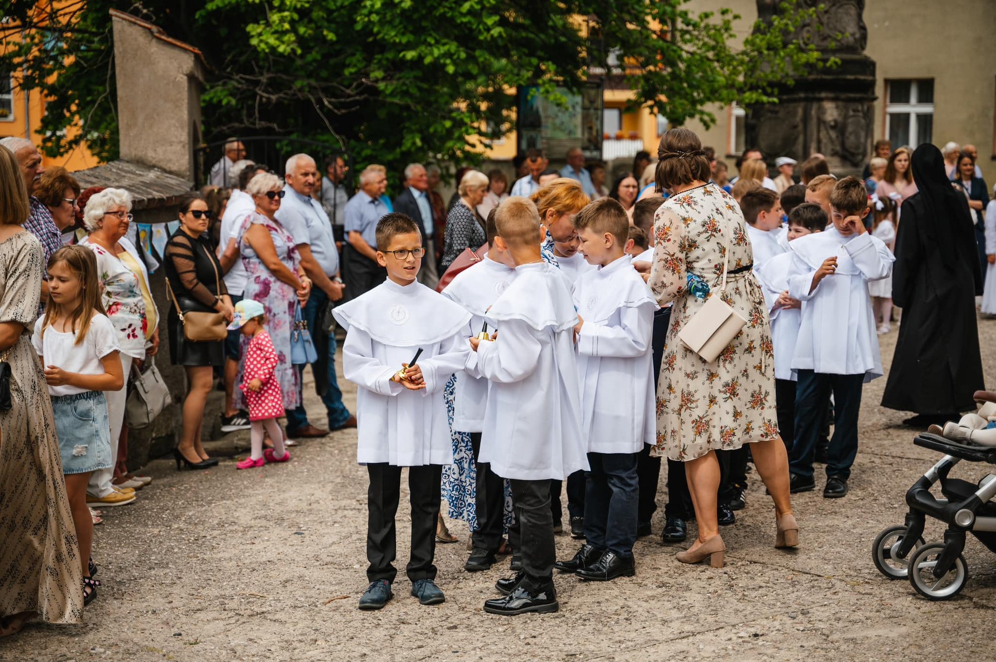 procesja-z-biskupem-115970