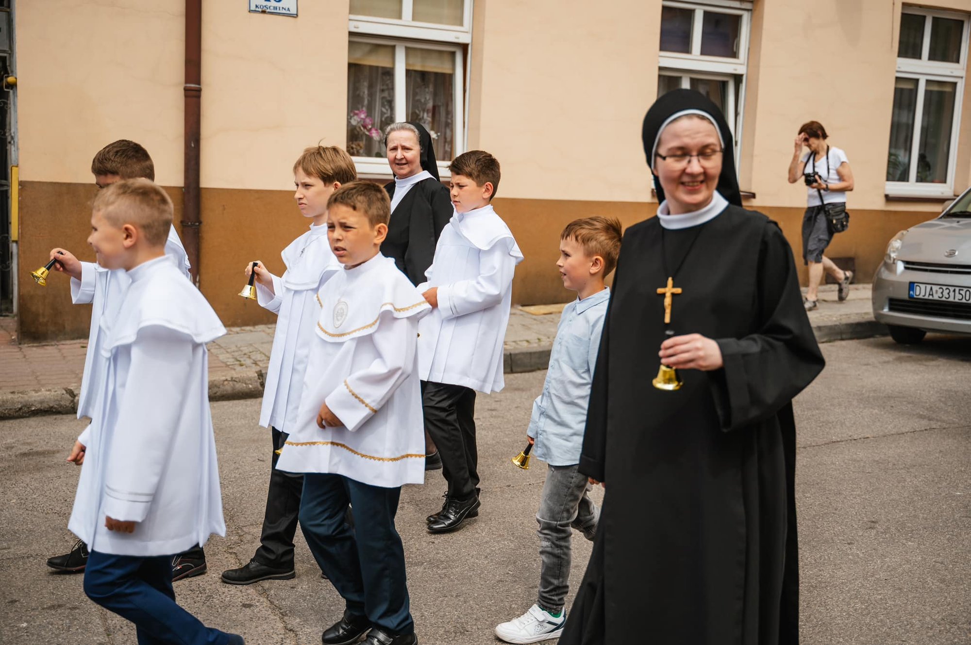 procesja-z-biskupem-115970