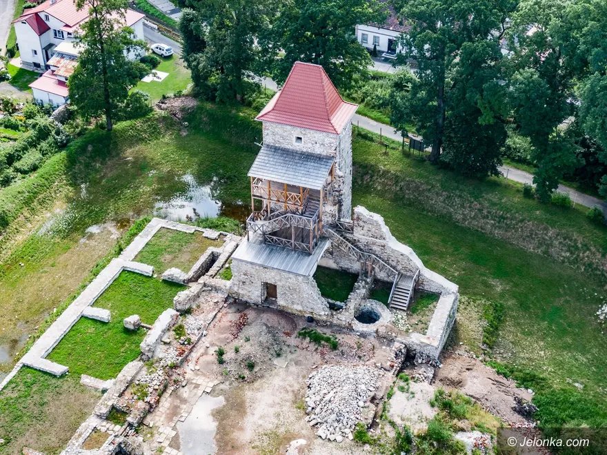 jedna-oferta-na-remont-przyziemia-zamku-116001