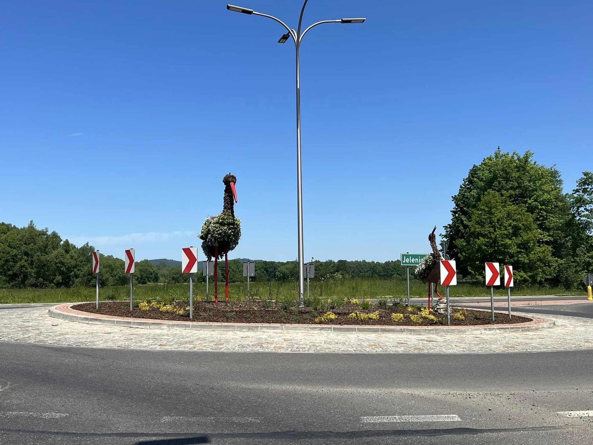 rondo-z-bockami-cieszy-oczy-kierowcow-116008